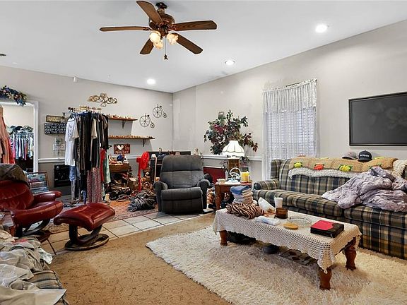 5th image of 3462 Joycliff Rd