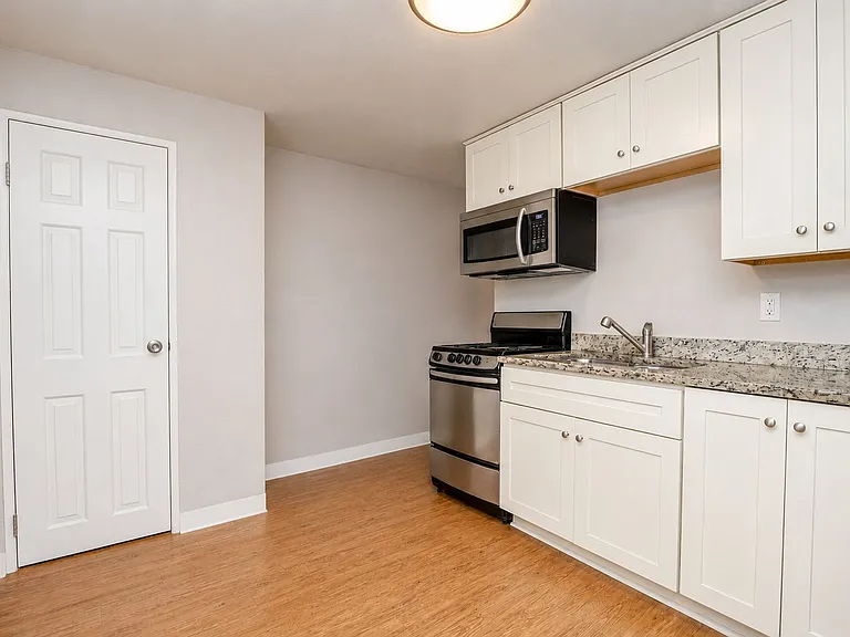 This Is The Perfect 1BR/1BA Beach Apartment Only Two Block From The Atlantic Ocean! — Photo 10