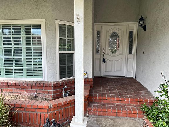 3rd image of 1221 N Lynwood Dr