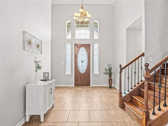 4th image of 6738 Central Park Drive