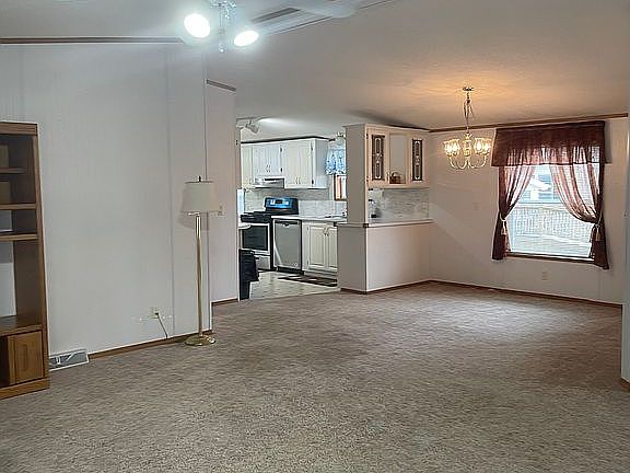 3rd image of 13577 Bismarck Cir
