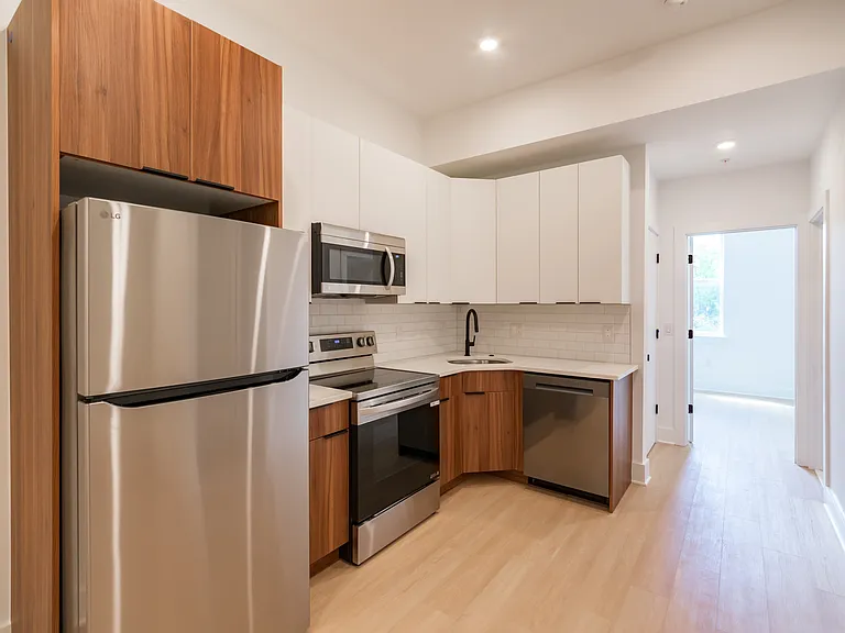4408 Lancaster Ave — Photo 24
