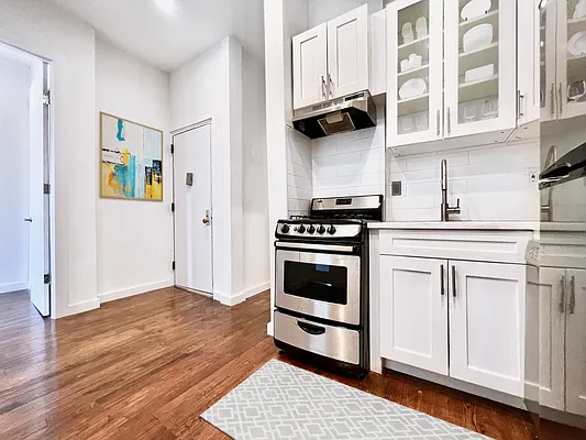 Rented by Vector New York, LLC | media 9