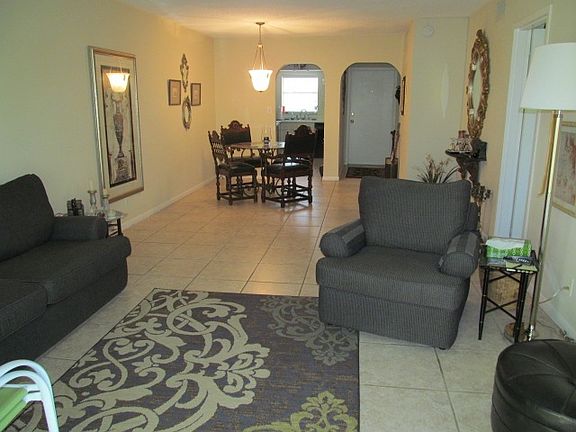 4th image of 333 NW 17th Ct APT 309B