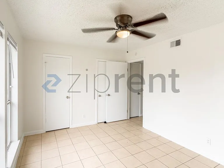 2906 Sweeney Ln #D — Photo 10