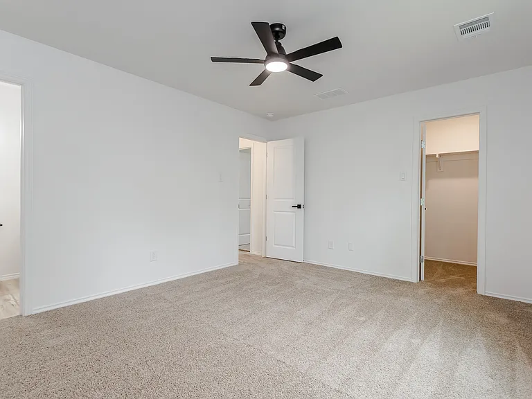 308 S 3rd St — Photo 17
