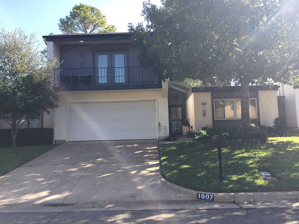1st image of 1607 Hawthorne Dr
