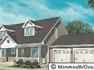 17 Stone Hill Rd, Manahawkin, NJ 08050