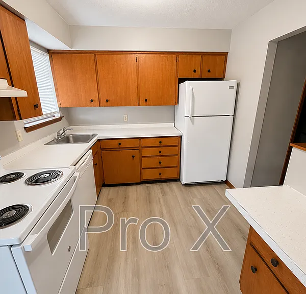 1011 S Jefferson St #2 — Photo 4