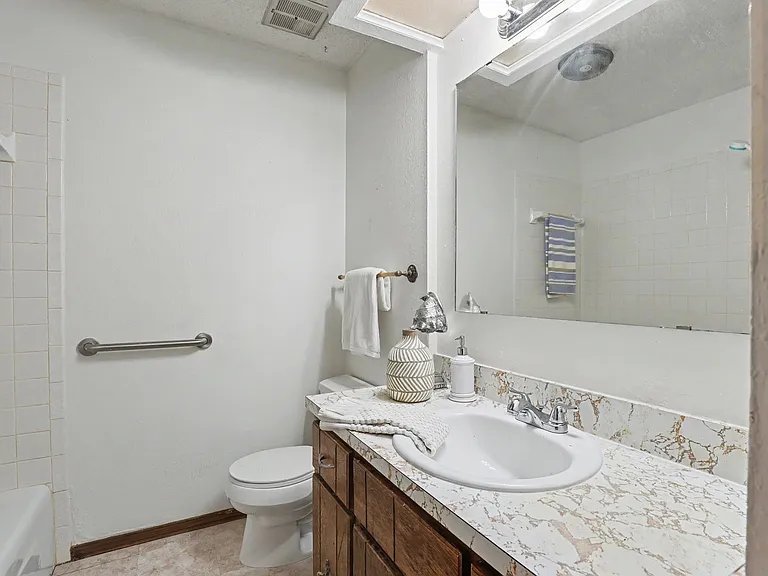 3917 Clendon Way — Photo 19