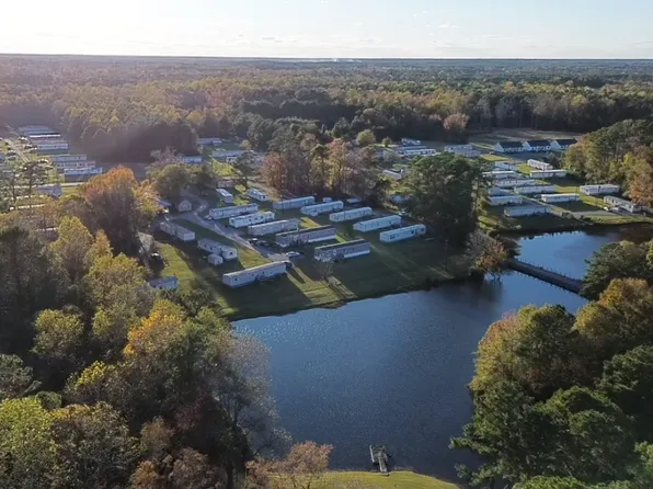 303 Becky Ln, Jacksonville, NC 28540