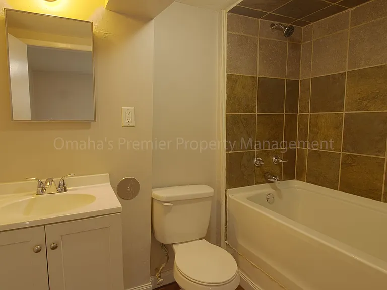 4414 Curtis Ave — Photo 6