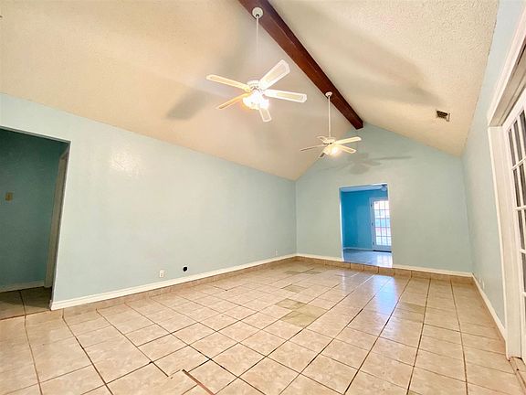 2nd image of 3913 Calle Aguascalientes