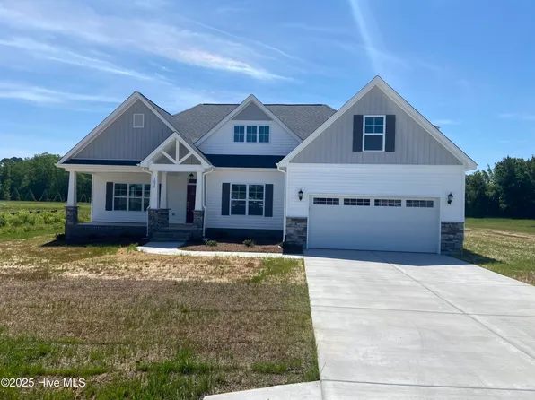 1055 Buckley Drive, Grimesland, NC 27837