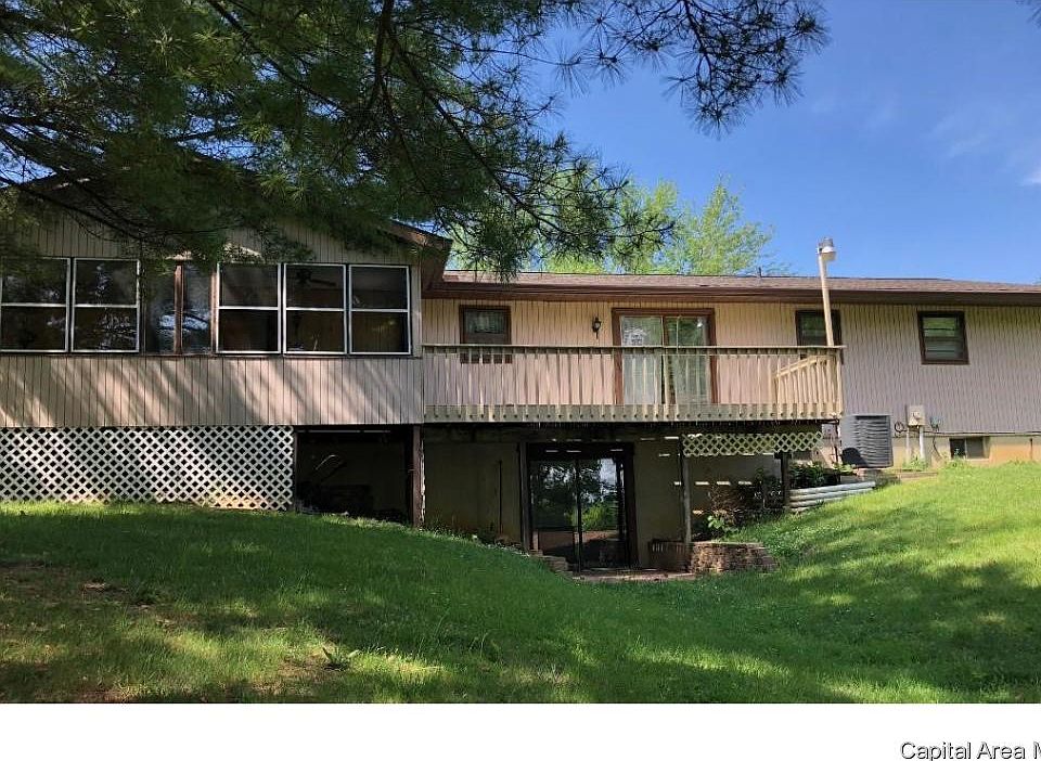 2nd image of 6 Suzette Dr
