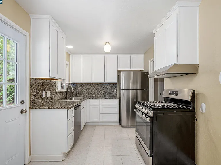 378 Verona Ave — Photo 4