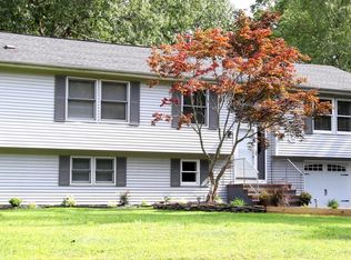 108 Squankum Rd, Tinton Falls, NJ 07724