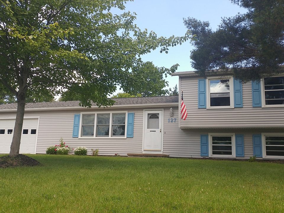 1st image of 127 Heather Ln