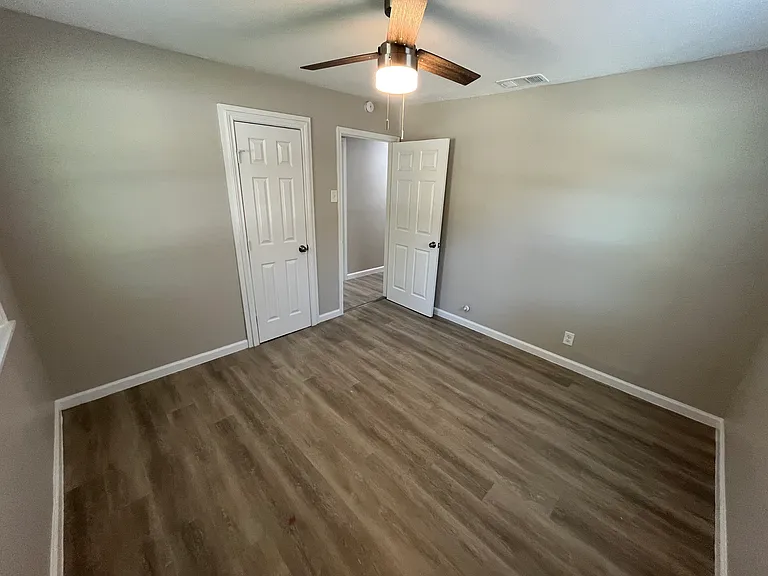 2911 Millmar Dr — Photo 12