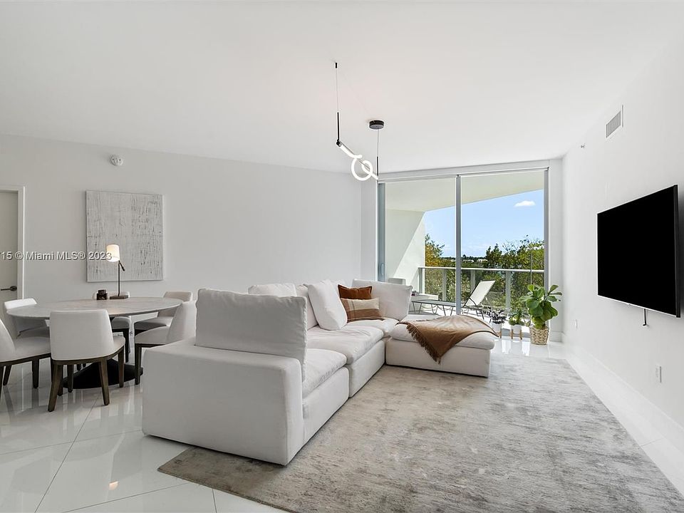 1st image of 17111 Biscayne Blvd Unit 204
