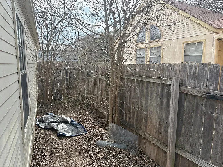 8811 Pineridge Dr #B — Photo 10