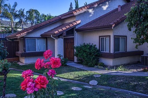 1st image of 3476 Clover Oak Dr