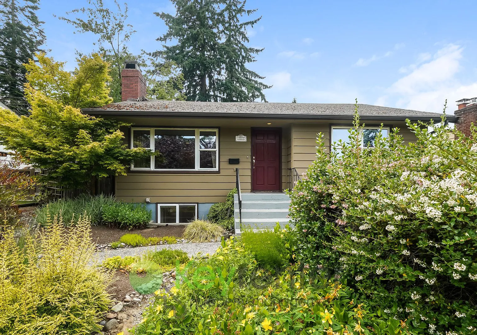 Beautiful 4-Bed, 2.5-Bath with Outdoor Living Perks — Photo 1
