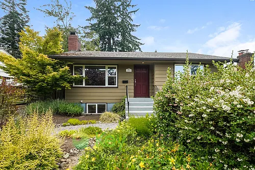 4011 48th Ave SW Photo 1