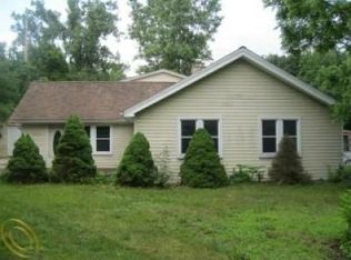 38989 Wabash St, Romulus, MI 48174