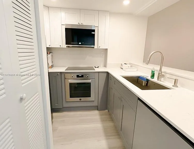 540 Brickell Key Dr #312 — Photo 5