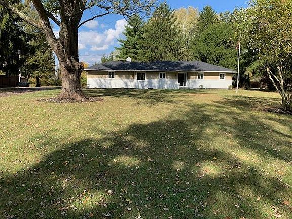 3rd image of 11680 Elder Ln NW