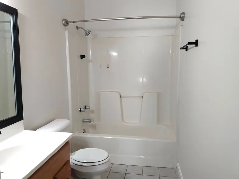 1400 Scotland Ave — Photo 9