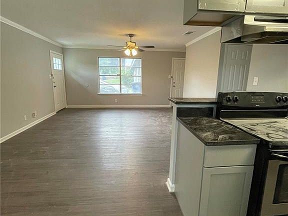 4th image of 3511 Southridge Dr #B