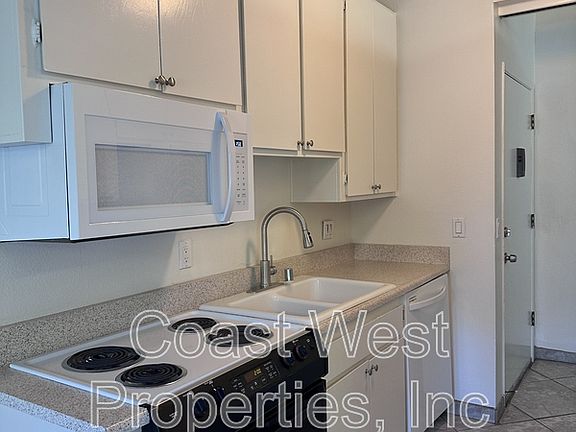 5th image of 1075 Chalcedony St APT G