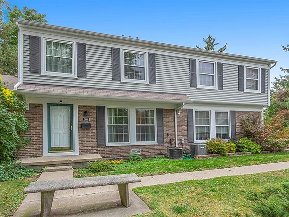 2nd image of 2668 Fenwick Ct