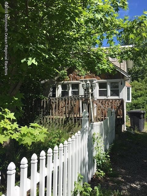 1st image of 3106 Victor Ave