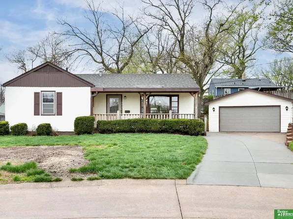 4014 Wright Cir, Omaha, NE 68105