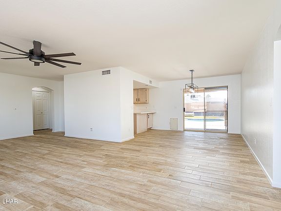 5th image of 3666 Winston Dr