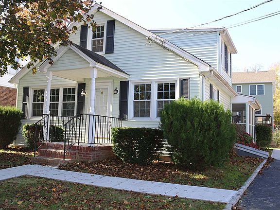 2nd image of 27 Mead Ave