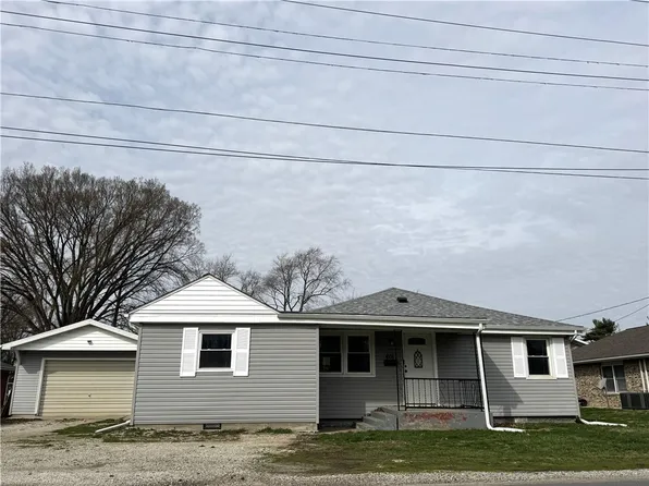 601 Wilson St, Pana, IL 62557