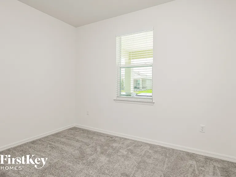 1585 Isleta Loop — Photo 13