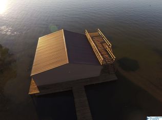 2011 Signal Point Rd, Guntersville, AL 35976