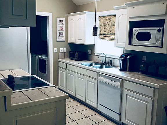 2nd image of 124 Pleasant Valley Dr