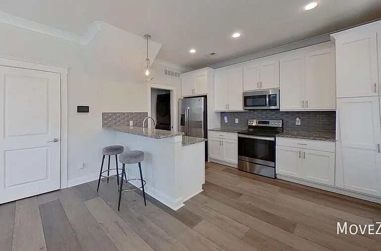 1512 Norris Ave — Photo 2