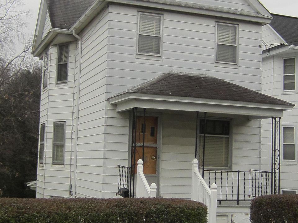 1st image of 921 Price St