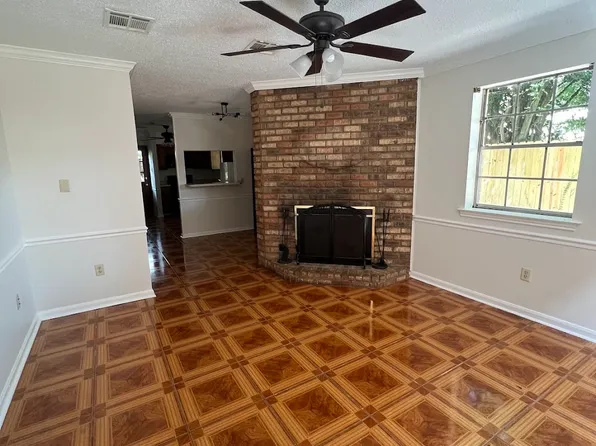323 Deckbar Ave APT 204, New Orleans, LA 70121