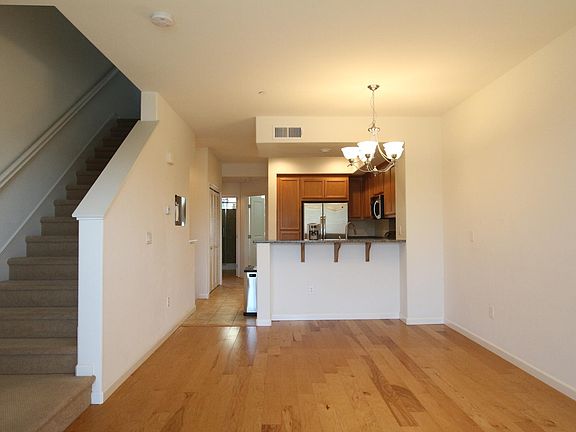 3rd image of 774 Luna Park Dr
