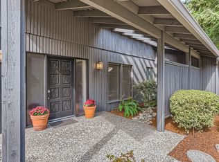 8548 SE 73rd St, Mercer Island, WA 98040