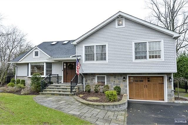 1st image of 28 Hopkins St