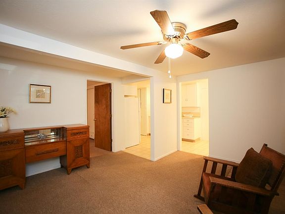 4th image of 4401 Blanchard Ct #B